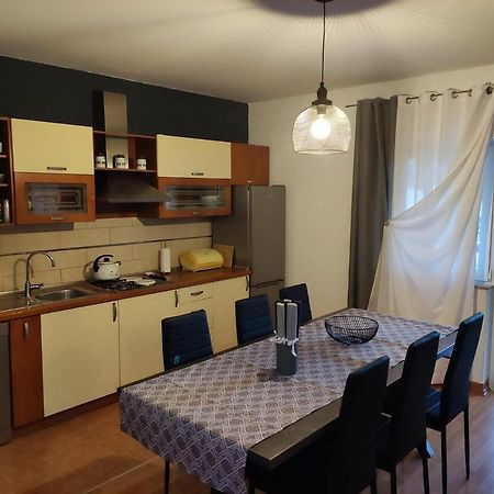 Apartment Cengo Каштела Екстер'єр фото