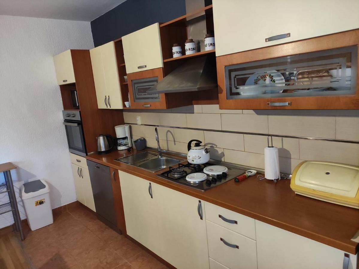 Apartment Cengo Каштела Екстер'єр фото
